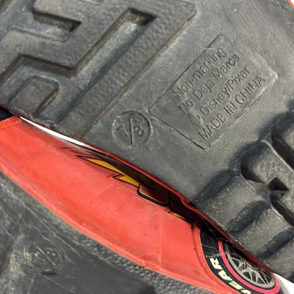 Disney Lightning McQueen race track pull on mud boots kids 7/8